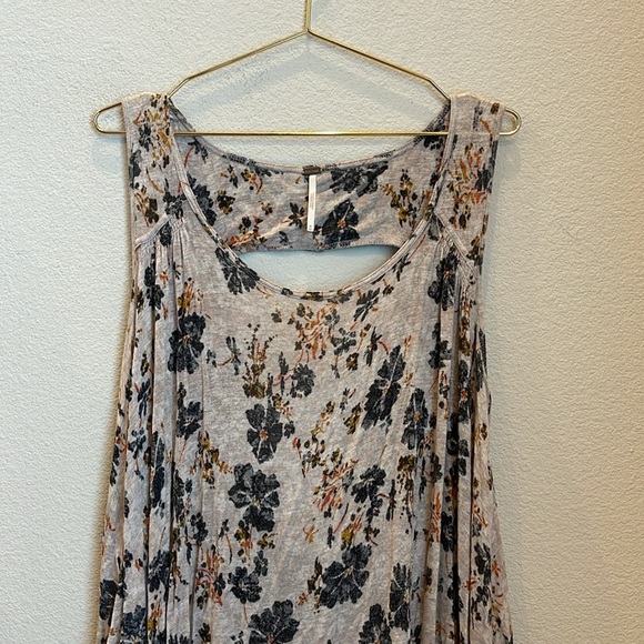 Free People Floral Draped Open Back Tank Size Medium - Picture 3 of 9